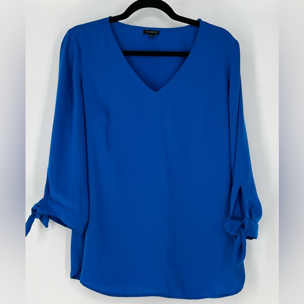 TALBOTS NWOT BEAUTIFUL BLUE V NECK PULLOVER BLOUSE SILKY SOFT, KNOTS AT SLEEVE